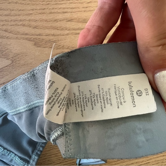 32D Lululemon Sports Bra - Picture 3 of 7